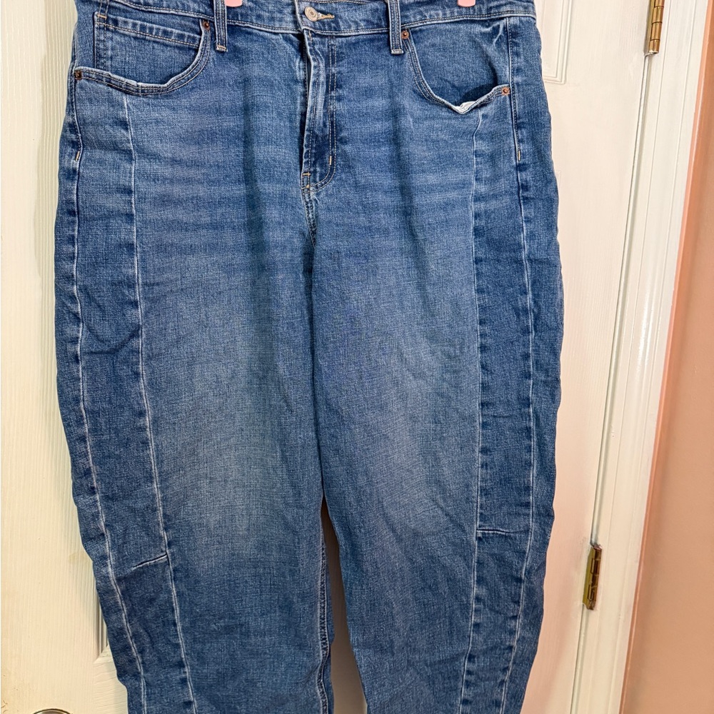 Old Navy Women's Boyfriend Jeans in Blue